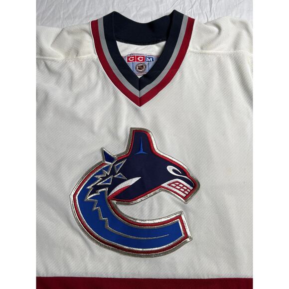 Vintage Vancouver Canucks Circa 1997-2003 CCM NHL Size Large Air-Knit - Picture 10 of 12